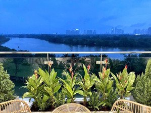 bán căn hộ riverside residence 136m2 3pn giá 12.9 tỷ. lh mr hùng