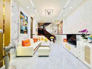 bán gấp nhà ung văn khiêm, p.25, bình thạnh. giá 2,96 tỷ, dt 52m2, sổ riêng, lh , hẻm 6m