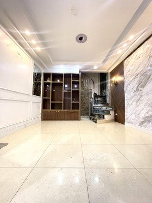 bán nhà đào tấn - ba đình 30m2 - 6 tầng - mt 4m - giá 7,2 tỷ. nhà đẹp sẵn về ở.