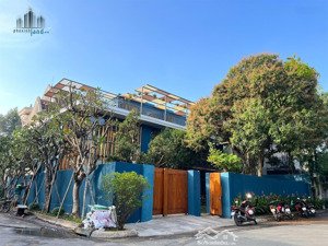 bán nhanh căn góc 2mt đường nội bộ quốc hương trung tâm thảo điền quận 2,dt 10x20m,giá 50 tỷ tl