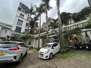 bán nhà trần não cực sang ngang 20m view landmark 81 an khánh quận 2 dt:20x34m 3 tầng giá: 86 tỷ tl