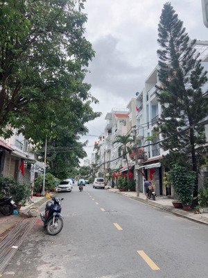 mặt tiền lê niệm ngang khủng 8m, 5 tầng btct - 154m2 giá chỉ 21 tỷ thương lượng