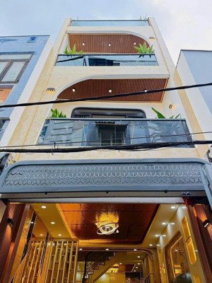 nhà ngộp giá 3tỷ870/76,9m2 ngay huỳnh văn bánh -p.15 -phú nhuận đang cho thuê 22triệu/tháng