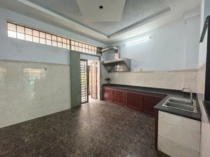 nhà cho thuê ngay ngã 5 gò vấp