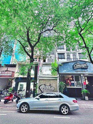 cho thuê nhà mt bà huyện, p. vts, q3. dt: 4,2x25m, cn: 80m2. giá 100tr