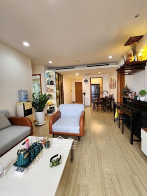 cho thuê căn hộ discovery complex 302 cầu giấy, 100m, 2 phòng ngủ full đồ giá chỉ 15 triệu/tháng