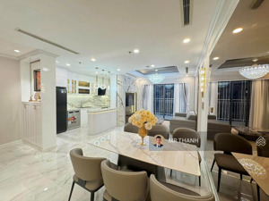 bán 3pn landmark dt 108m2, full nội thất view sông và lm81, sổ hồng sẳn giá 16,8 tỷ thương lượng