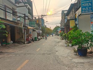 nhà trệt, lửng, mặt tiền đường ht23, 4.5x25m, giá 6.45 tỷ tl