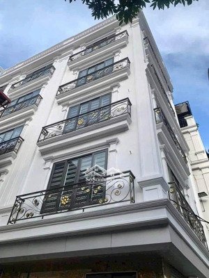 chính chủ nhờ bán- phố trung kính, 34m2, 5 tầng, lô góc 2 thoáng, ngõ thông, cách ôtô 30m, 8.6 tỷ