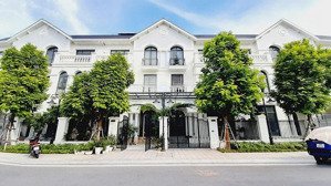 liền kề 88.8m2 hoàn thiện full đồ giá 20.5 tỷ gần hồ