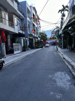 bán đất đường trương chí cương , dt 77m2 ngang 5.25m , gần masteri đà nẵng.