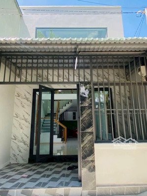 nhà hẻm xe hơi tránh nhau cách man thiện 200m ngay học viện chính trị hcm