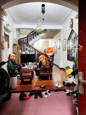 bán nhà cầu giấy 4 t x 68m mt 4,50m dân xây mặt ngõ rộng thoáng ô tô cách 20m giá chào 14.4 tỷ ctl