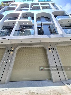 12 tỷ nhà mới 6 tầng 39m thang máy phố thạch bàn, long biên gara ô tô full nội thất