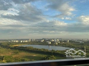 duy nhất 1 căn 2pn, view hồ đá, đông nam, 72m2 chỉ 2,8 tỷ(bao thuế phí),có sổ, gọi ngay: 