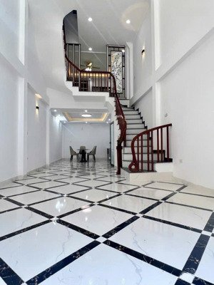 nhà mới koong phố khương trung, mt rộng ngõ nông gần ô tô thông + full nt đẹp ở luôn!