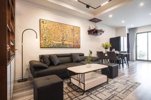 chính chủ bán căn 107m2. tầng cao, căn góc, full nội thất. 3pn-2vs. ban công phòng khách.