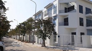 chính chủ bán liền kề mặt đường văn tiến dũng, 90m2x4 tầng, 2 mặt đường, hoàn thiện cơ bản, sổ đỏ