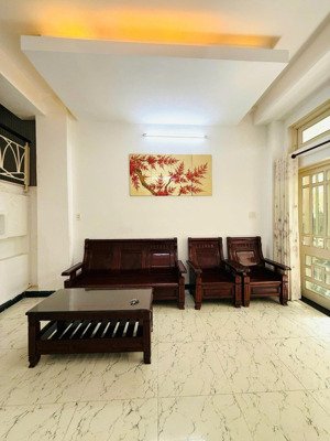 gấp bán!! nhà 2 tầng 4,12m x 13,5m - 55m- hoàng trọng mậu quận 7- chỉ 5,5 tỷ.