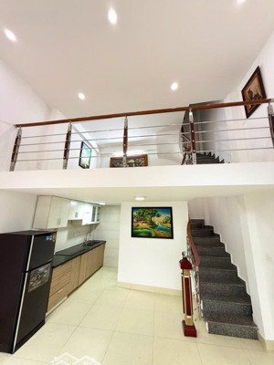 nhà phố gia quất .dt 35m2 4t ô tô đỗ.đầy đủ nội thất về ở luôn .giảm giá 500 tr chỉ còn 5.1 tỷ.