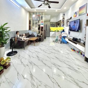 bán nhà mỹ đình 4 tầng - dân xây sẵn ở 4 ngủ - giá chỉ 6,1 tỷ