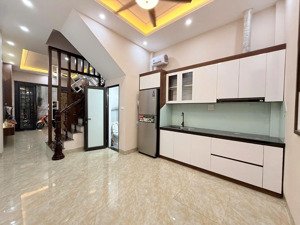 nhà đẹp 42m ngã tư sở, thượng đình thanh xuân. gần phố, ga tàu thượng đình, ngõ rộng, sổ vuông đẹp.