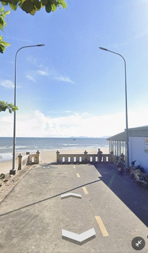 nhà trung tâm long hải cách biển chỉ 100m đi bộ, thổ cư 100%.