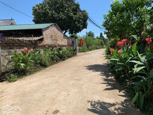 hàng hiếm giá cực tốt
lô góc 309 m tại vân hoà,ba vì, hà nội. dt 309m ,mặt tiền 10m nở hậu.