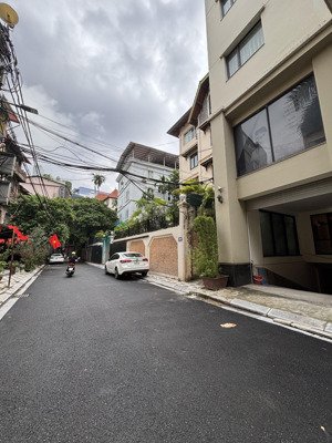 bán đất mặt phố quảng an, tây hồ, gần 700m2 - 3 mặt thoáng ô tô tránh, full thổ cư