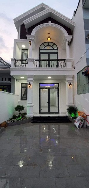 bán gấp nhà diện tích khủng giá rẻ gần trường chinh thuộc trần thái tông, 7x17m, đúc 3 tấm