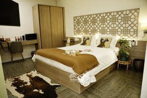 bán nhà hxh nguyễn trãi quận 1, dt 5x18m cn 88m2 5 tầng. chỉ 18tỷ