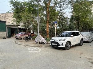 bán nhà thạch bàn lb, dt 40m2, 5 tầng, 6x tỷ (còn tl).