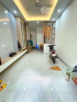 hiếm nhà bán! khương trung 38m 5 tầng, lô góc, ngõ thông kinh doanh, thoáng, 20m ra mặt phố