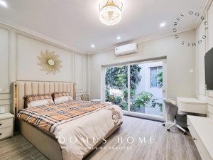 cho thuê căn hộ cửa sổ full kính tiện di chuyển khu vực q4, q1