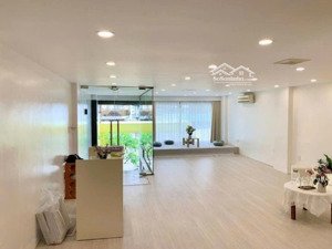 siêu hiếm võng thị. nhà 10 tầng, hầm gara 3 ô tô, sân vườn, view hồ tây toàn cảnh