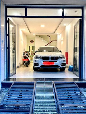 nhà phố 4x14 quận 4, giá bán 16 tỷ, 1 p ra mặt đường hoàng diệu. 2 phút ra trung tâm quận 1