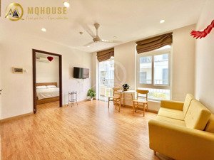 cho thuê căn hộ 2pn cao cấp ban công cực thoáng gần sân bay tsn - đầy đủ nội thất tiện nghi