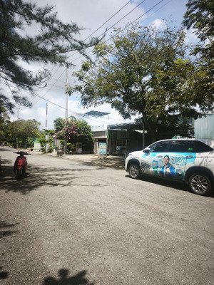 đất giá: 6,7ty, dt: 9,5*14m, 142m2, mặt tiền đường 512/ nguyễn văn tạo, xã long thới, nhà bè