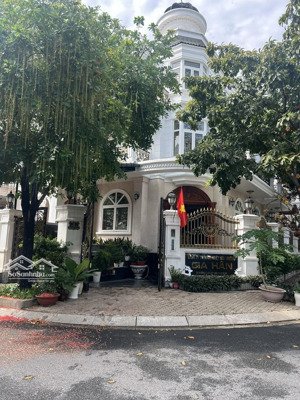 bán biệt thự kdc cityland gardenhills 4 lầu, 5 phòng ngủ, nội thất cao cấp, giá 52 tỷ