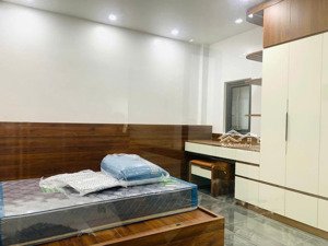 cho thuê nhà mặt đường nhánh văn cao