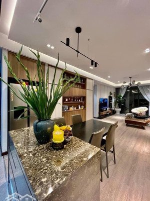 bán căn góc 3pn 110m2 view thoáng home city trung kính giá 11.5 tỷ lh : 