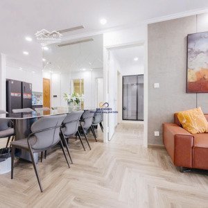 cho thuê 4pn góc đông nam- free dịch vụ - 160m2- tầng trung- liên hệ ngay: 