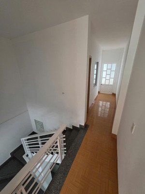 nhà 1 trệt 1 lầu khu dân cư đường đệ giá tốt