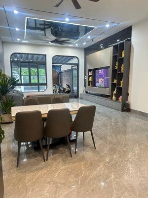 siêu phẩm nhà 2 mặt tiền đường nguyễn bá học (đường 3), p. tân mai, tp. biên hòa
dt: 5,5 x25