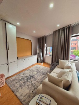 chủ cần bán gấp tập thể cửa nam, tầng 3, hộ khẩu phố cổ, view mặt phố.