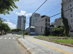 tôi bấn gấp cặp đất 200m2 đường phước trường 10, sơn trà, đà nẵng. sát hồ nghinh