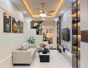 6tỷ tròn đã có nhà đẹp ở ngay bán nhà đông thắng bắc từ liêm , lô góc , full nội thất 35m2 x 5 tầng