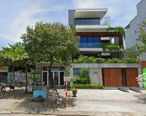 bán siêu biệt thự 3 tầng 2 mặt tiền lớn chu huy mân cách biển vài trăm m. giá 19.x tỷ rẻ