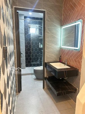 bán nhà 1 trệt 2 lầu mặt tiền đường nguyễn bá học ( đường 3 ) phường tân mai ngay vincom