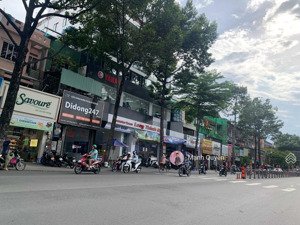 mặt tiền quang trung, dt 5x21m, trục đường thương hiệu số 1 quận gò vấp